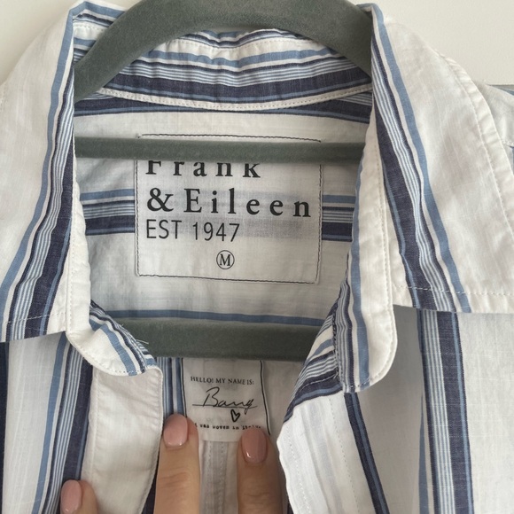 Like New Frank & Eileen Barry Striped Button Down Shirt. Medium - Picture 9 of 10